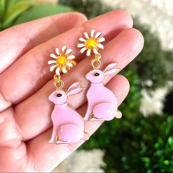 Pink Bunny Flower Earrings - Picture 2 of 4